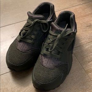 Nike Olive Green Huaraches.